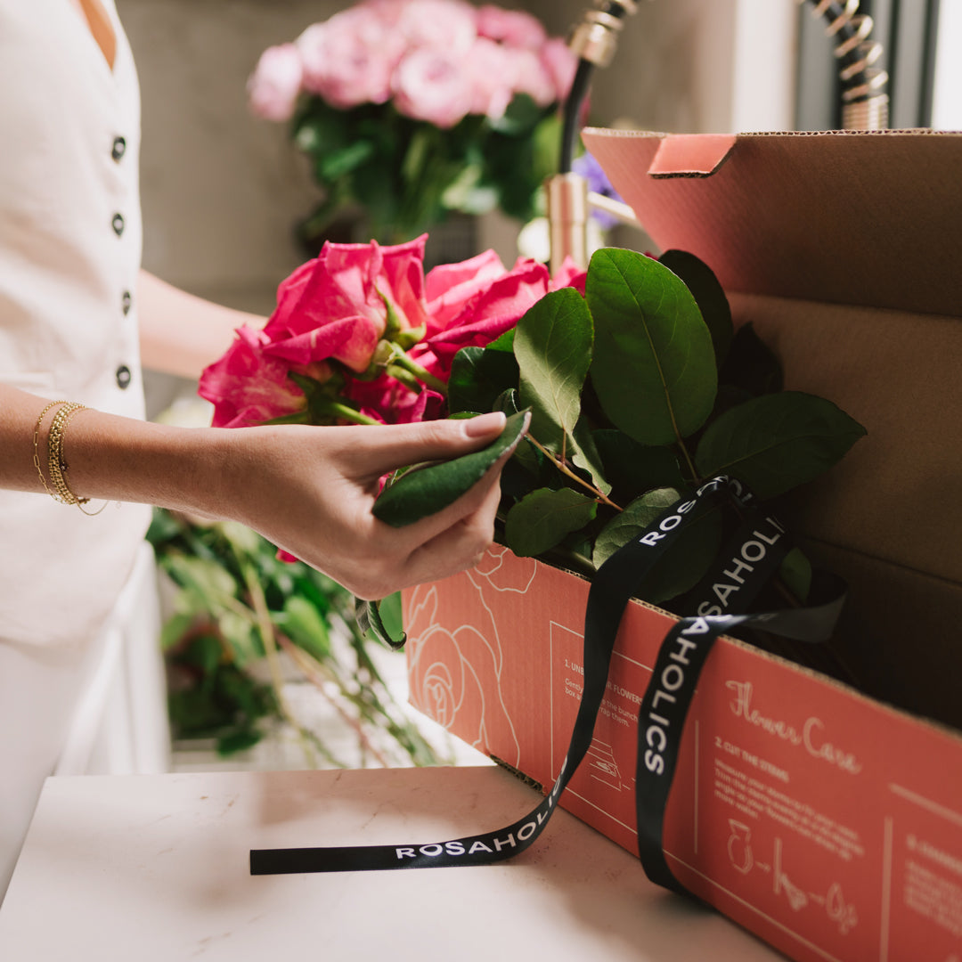 EXTRA LONG STEM ROSES