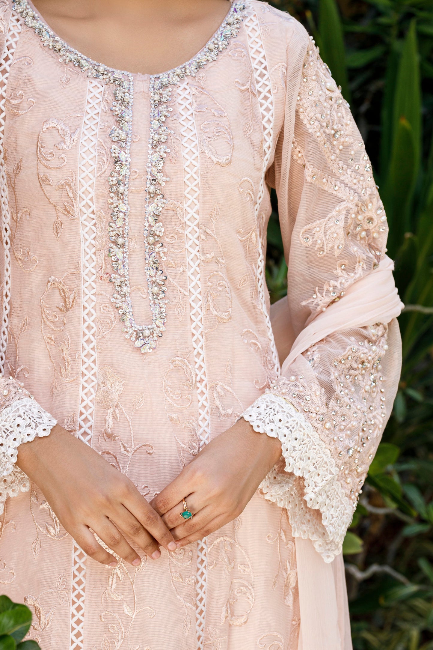 Mona - K-152-12212403