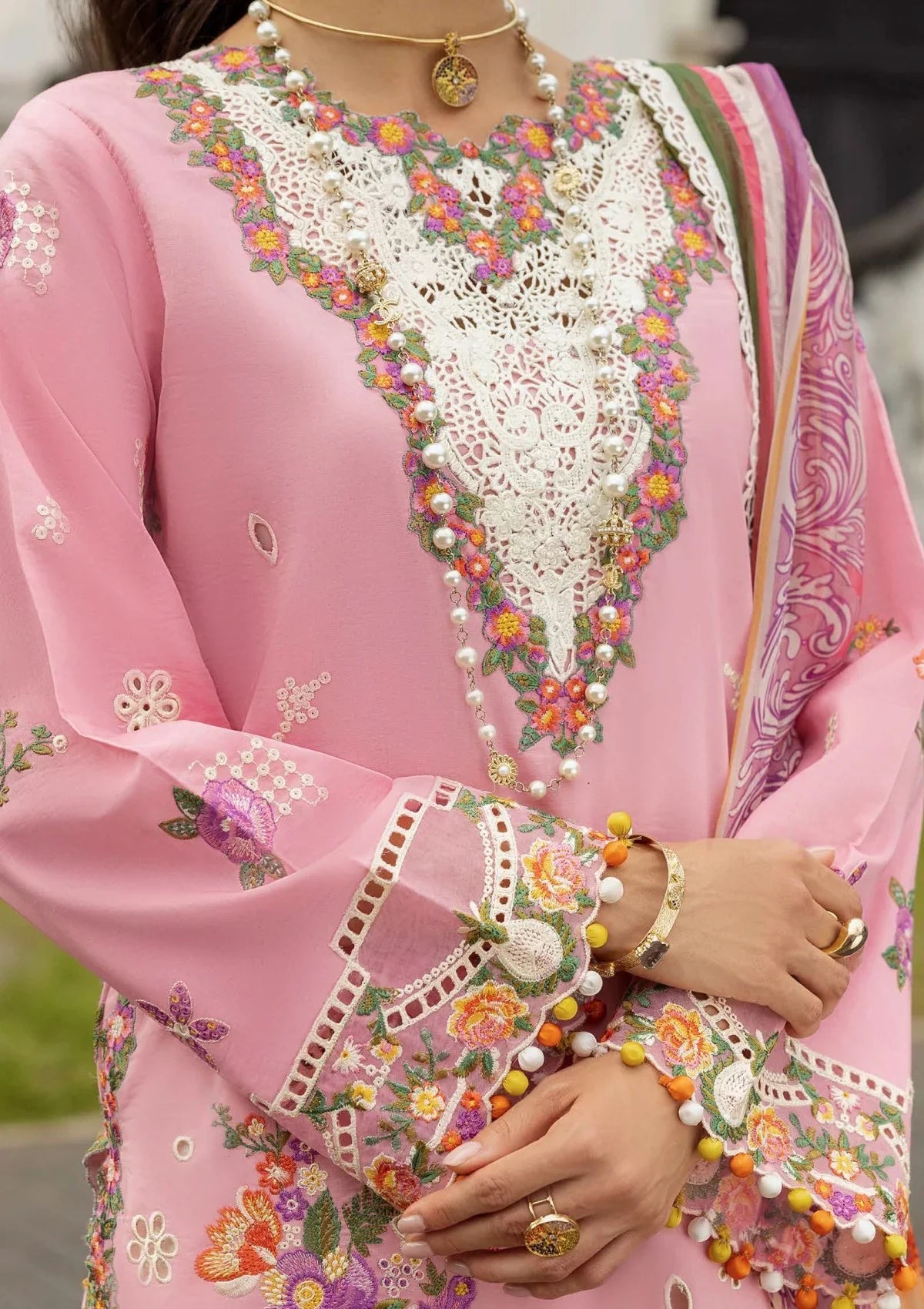 Mushq - Twinkling Tempos-03 Piece Chikan Embroidered Lawn