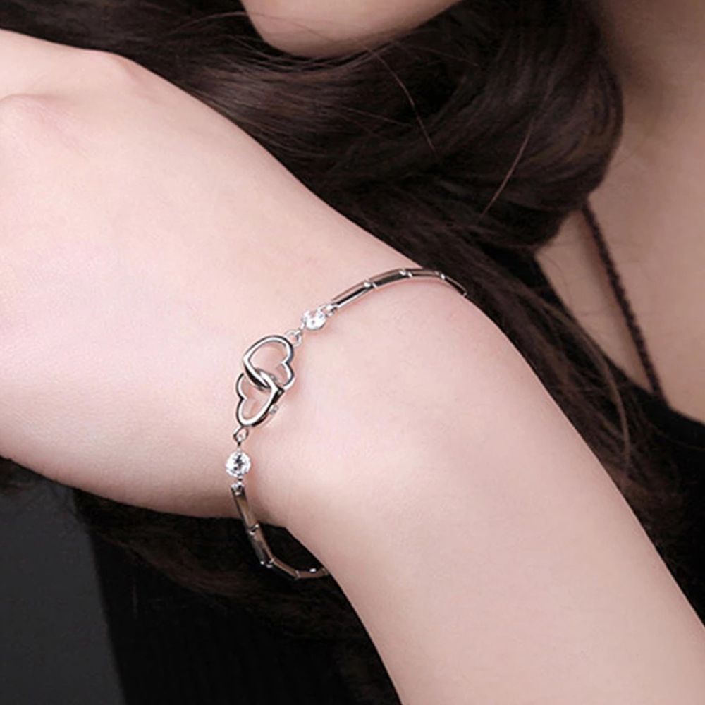 CLAMPED HEART BRACELET (ADJUSTABLE) - Concordia Style Boutique