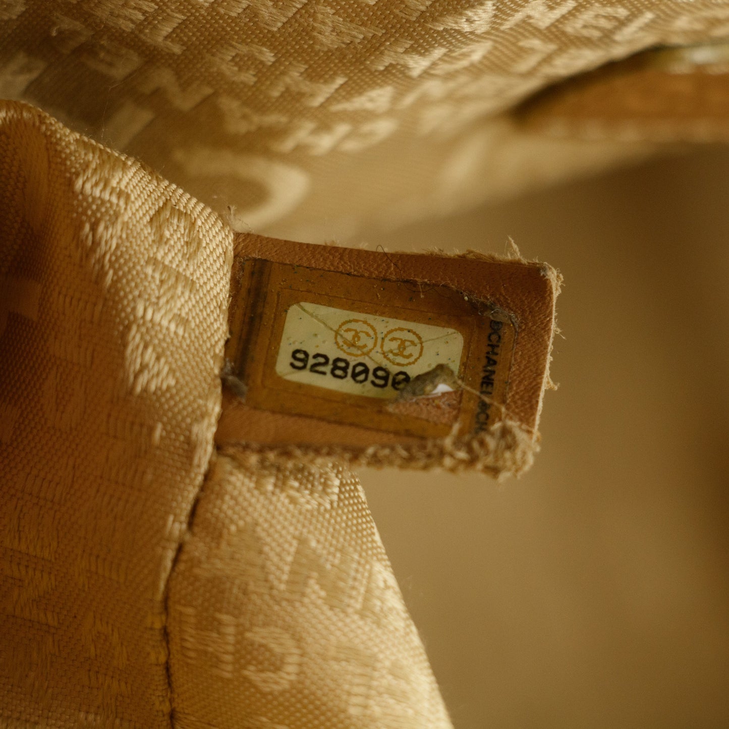 • Chanel LAX Square Quilt Chocolate Bar Bowler Bag 9 Series #2749