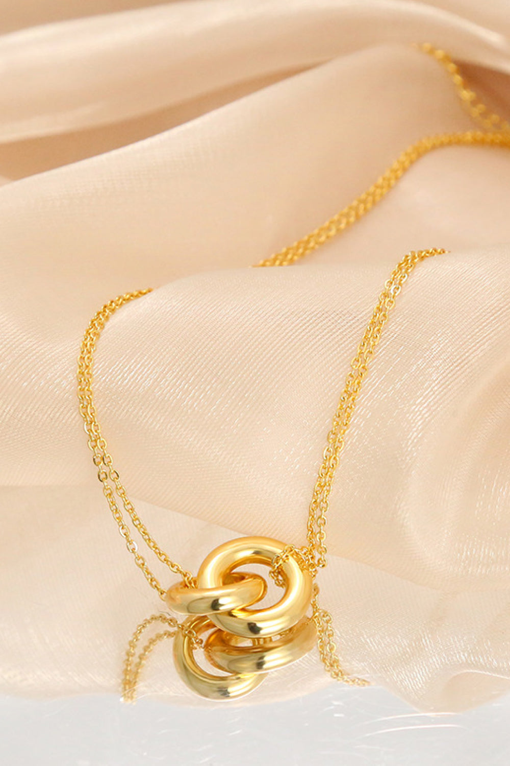 Linked Ring Pendant Chain Necklace - Concordia Style Boutique