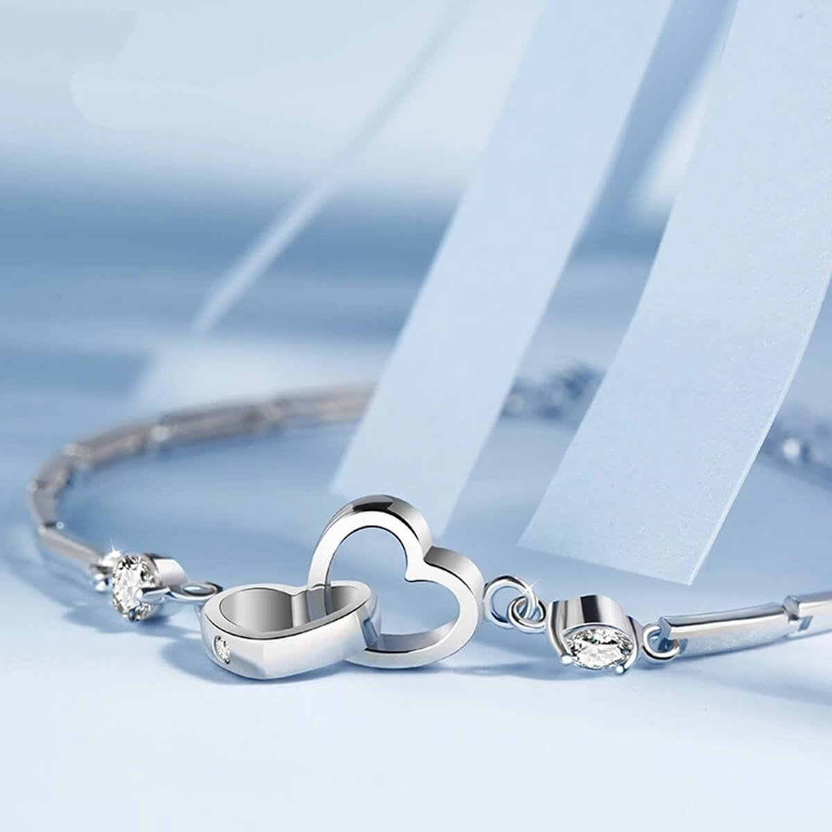 CLAMPED HEART BRACELET (ADJUSTABLE) - Concordia Style Boutique