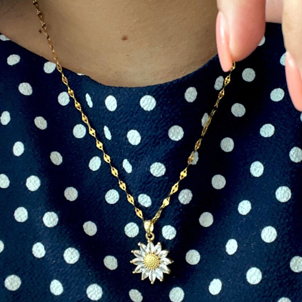 FLOWER CHARM NECKLACE - Concordia Style Boutique