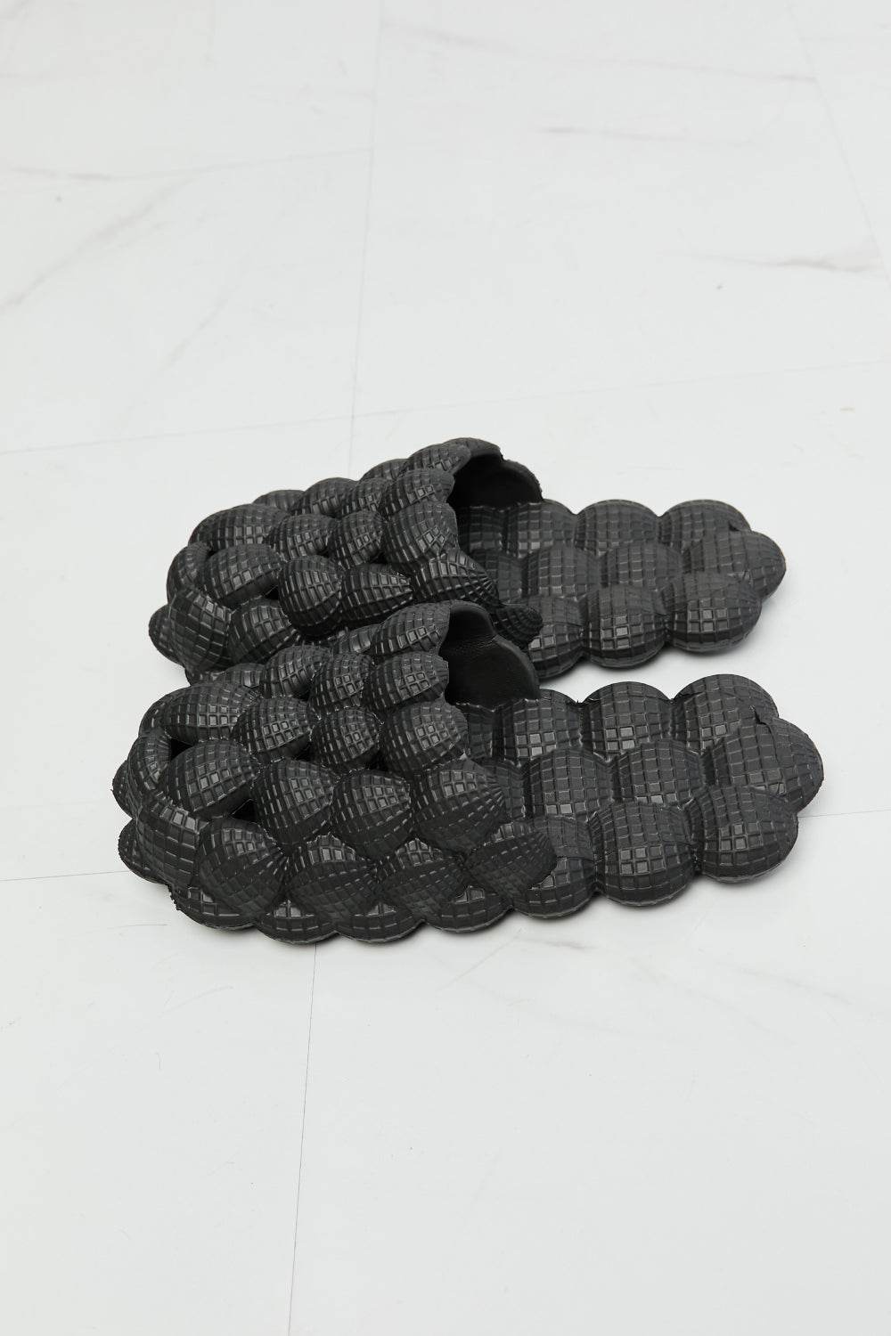 Bubble Slides in Black - Concordia Style Boutique
