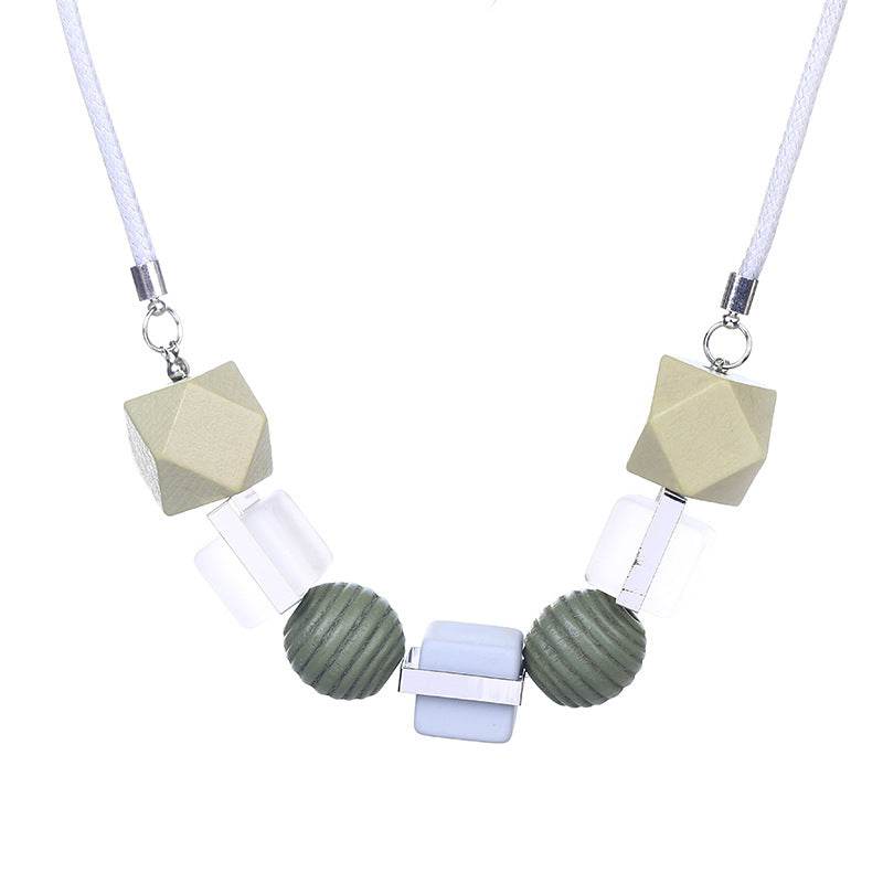Colored wood pendant necklace - Concordia Style Boutique