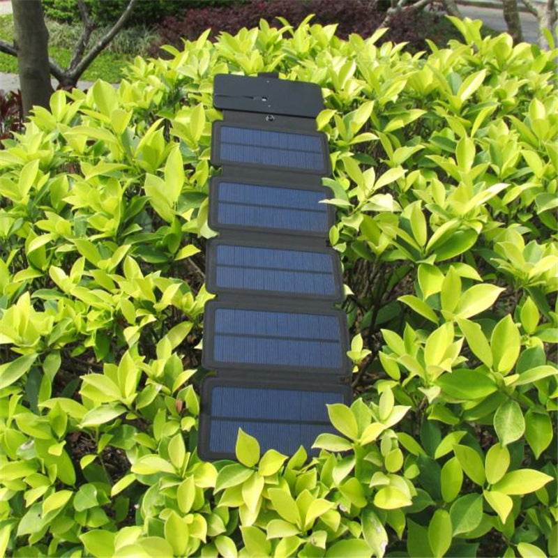 Portable Folding 10W Solar Panels Charger - 5V 2.1A - USB Output for Cellphones - Outdoors - Concordia Style Boutique