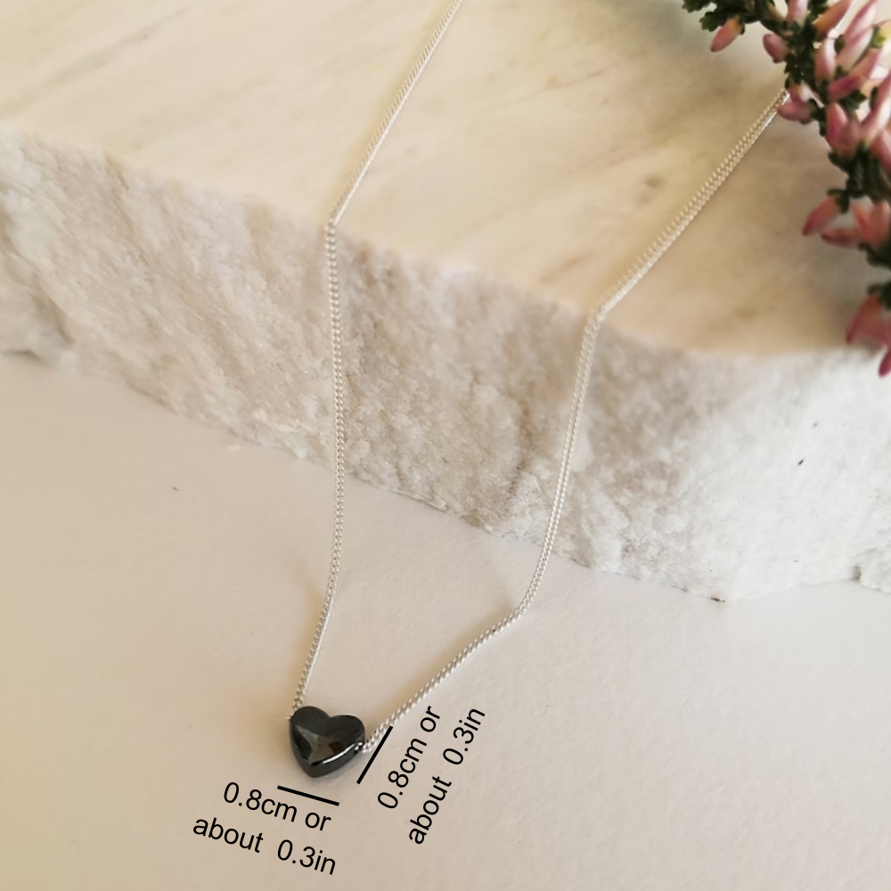 BLACK HEART NECKLACE - Concordia Style Boutique