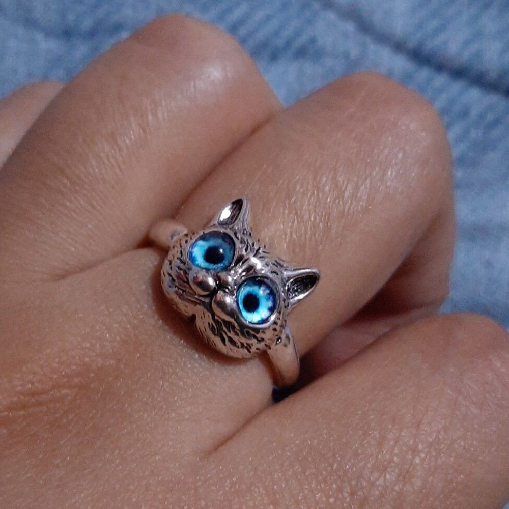 BLUE EYE CAT RING (ADJUSTABLE) - Concordia Style Boutique