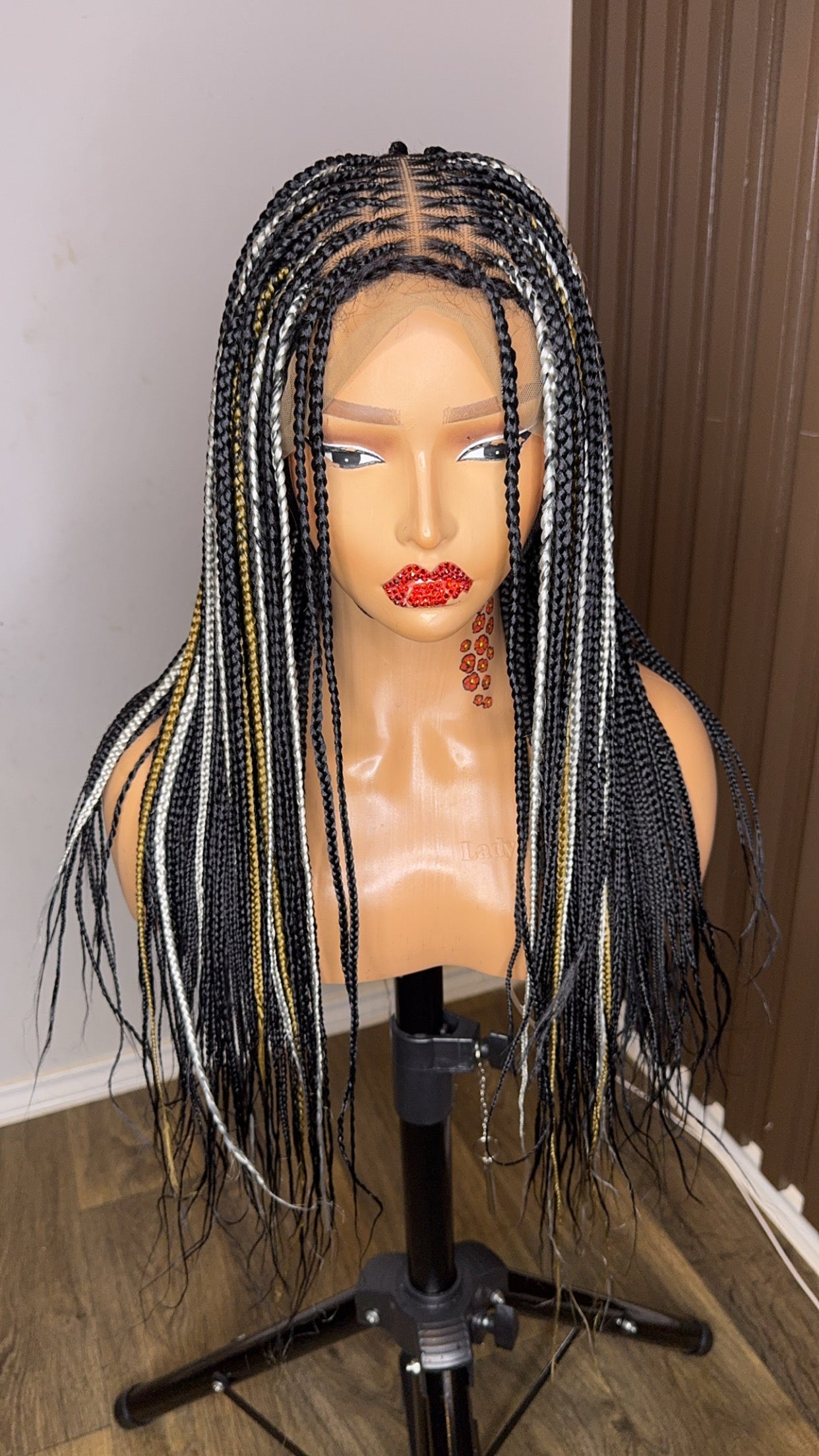 22 inches highlights knotless braided wig