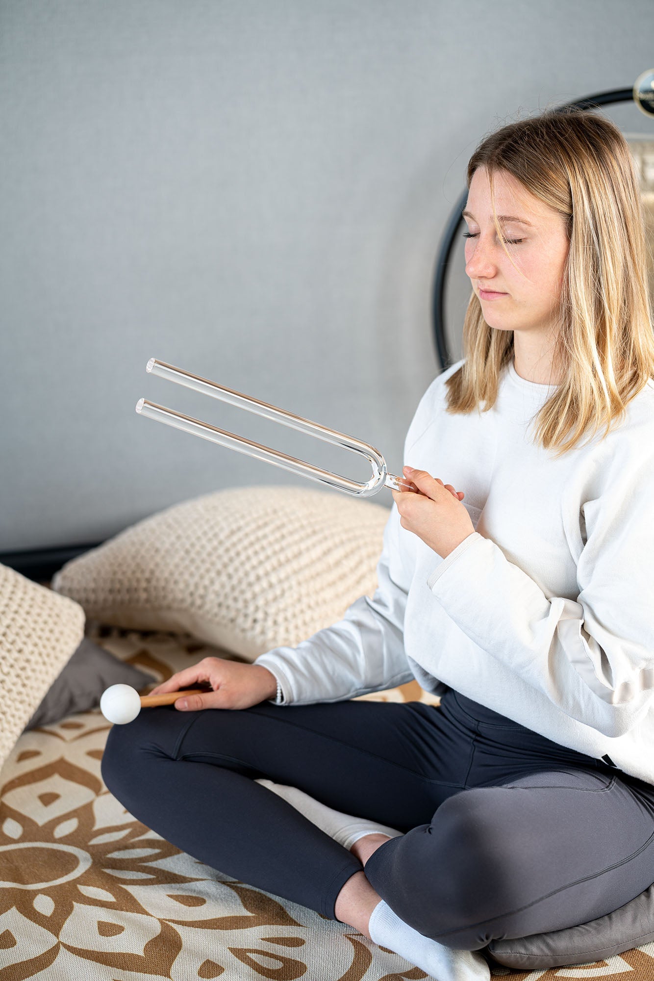 17.7" Crystal Tuning Fork, C3 / 130.81 Hz