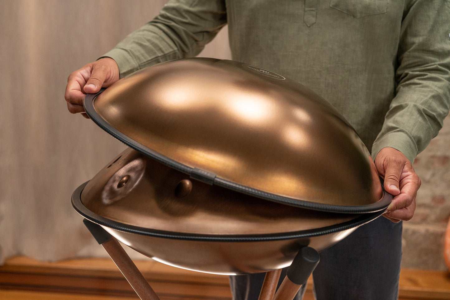 Sensory Handpan, E La Sirena, 10 Notes, Vintage Copper, Engraved Design