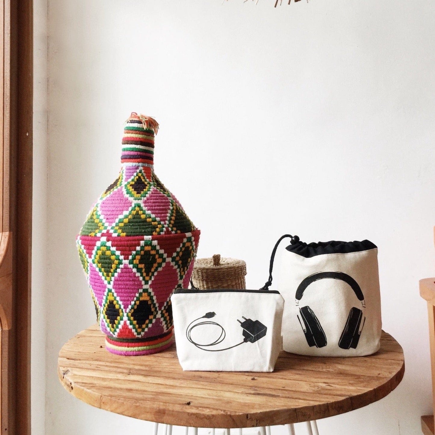 Charger Pouch, Cream - Concordia Style Boutique