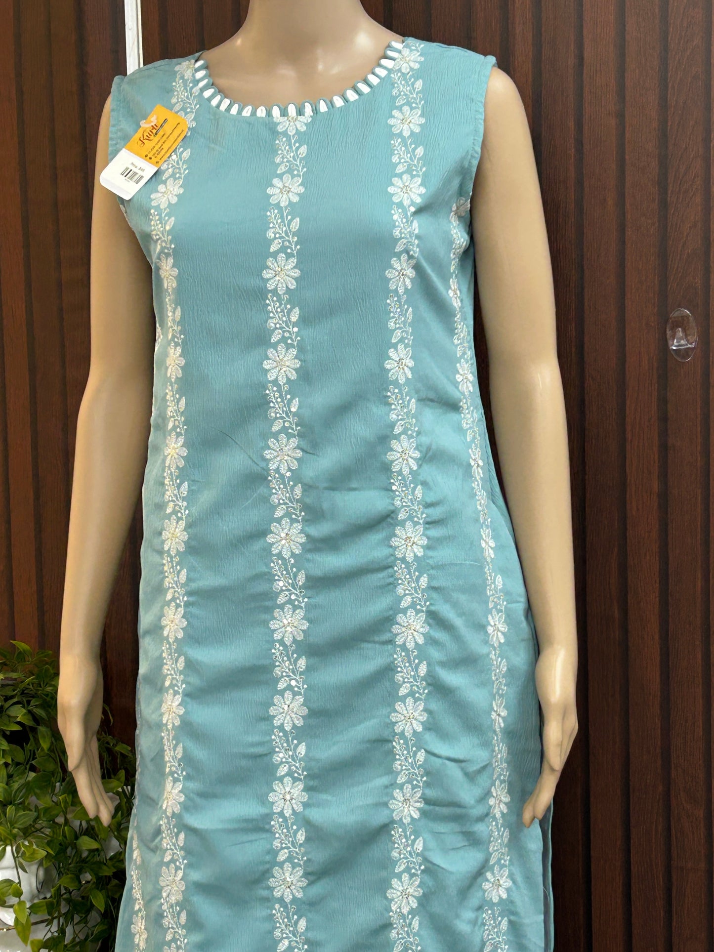 Chikankari kurti