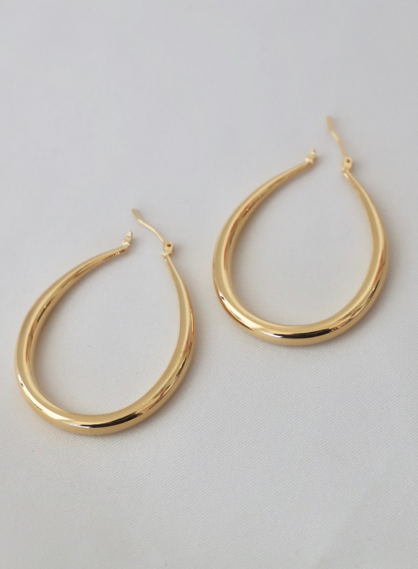 LARGE TEARDROP HOOP EARRINGS - Concordia Style Boutique