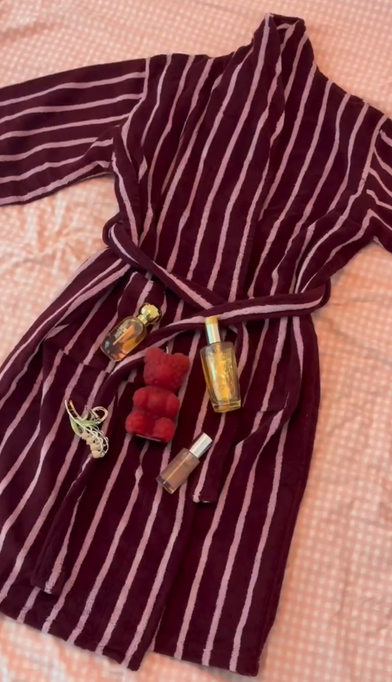 Retro Minimalist Striped Bathrobe Set / Red