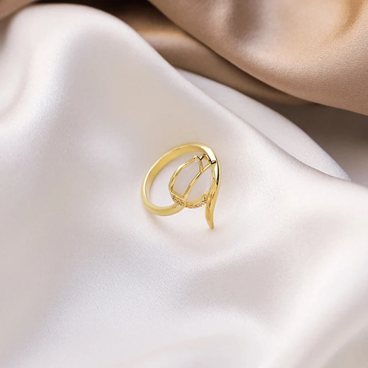 GOLD TULIP RING (ADJUSTABLE) - Concordia Style Boutique