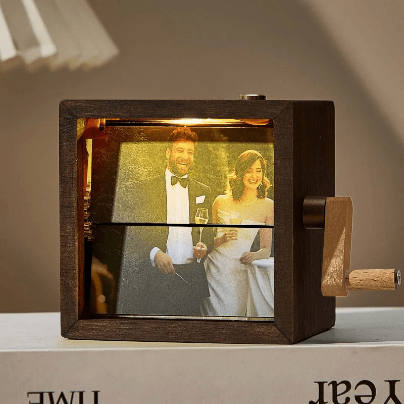 Custom Photo Flipbook Frame Animation Machine -Hand-cranked Flipbook - Box Photo Album - Concordia Style Boutique