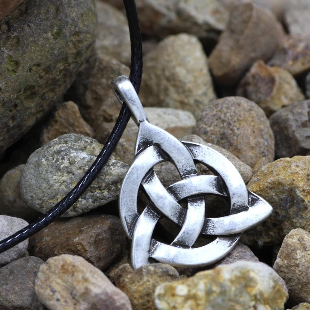 Celtic Triquetra Pendant Necklace