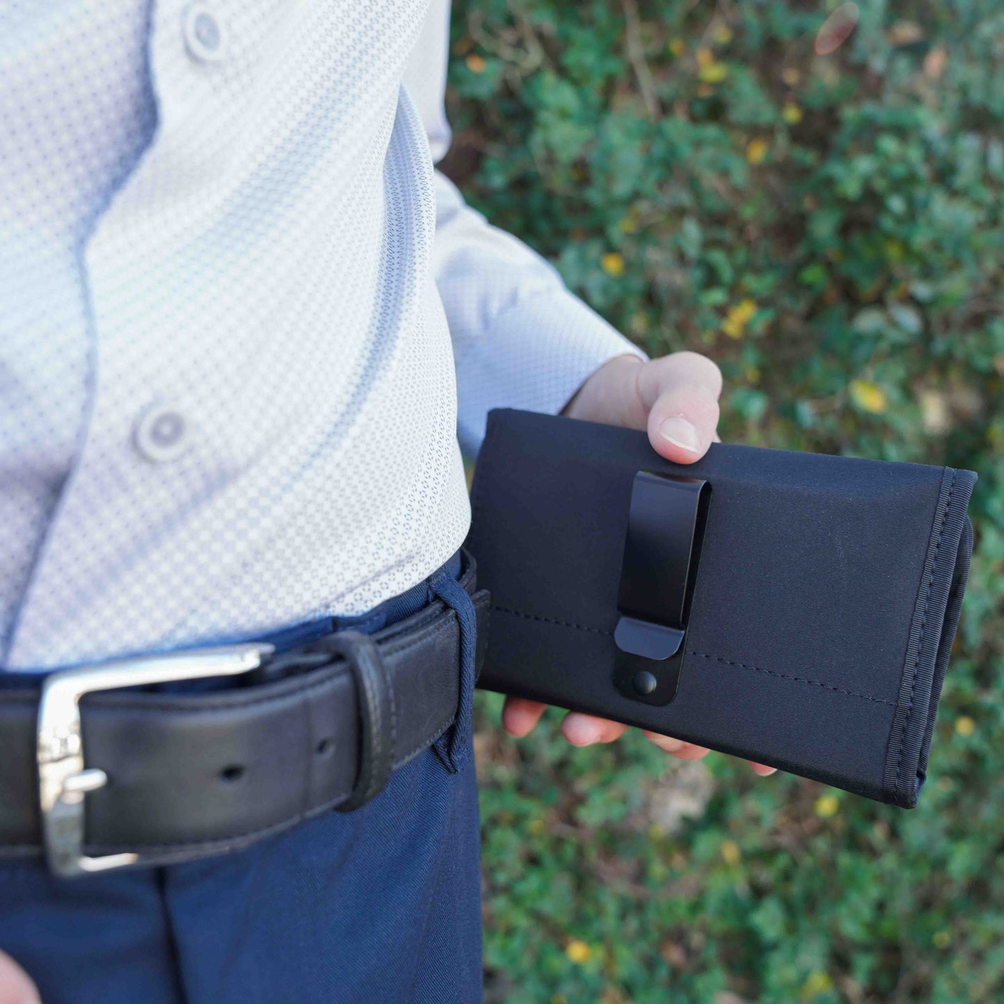 Cell Phone EMF Radiation Protection Holster - Concordia Style Boutique