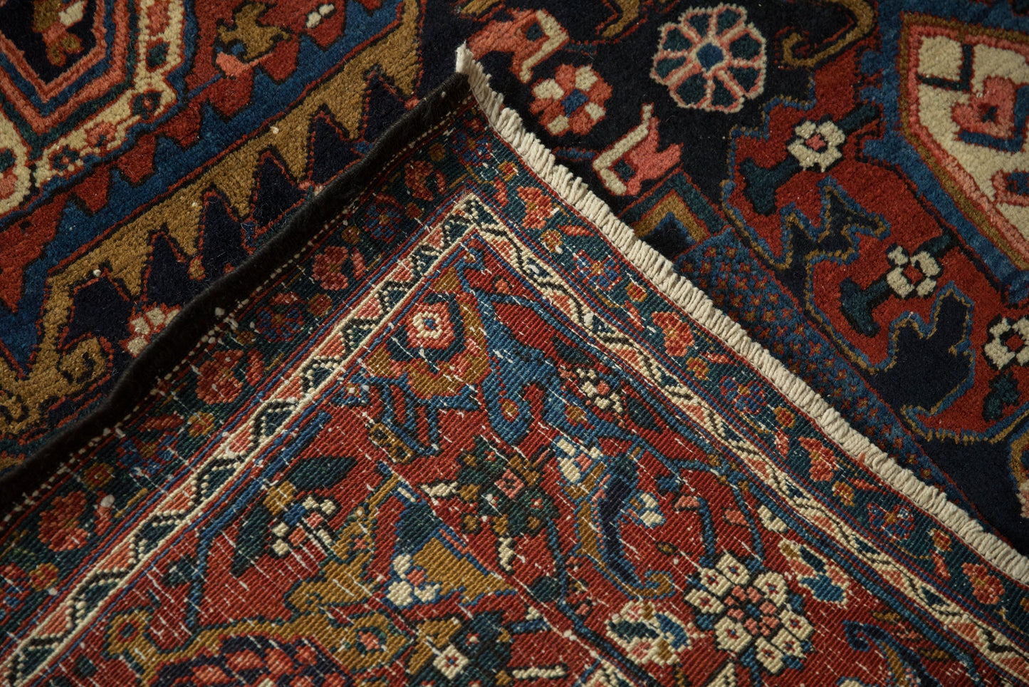 7.5x10.5 Vintage Heriz Carpet