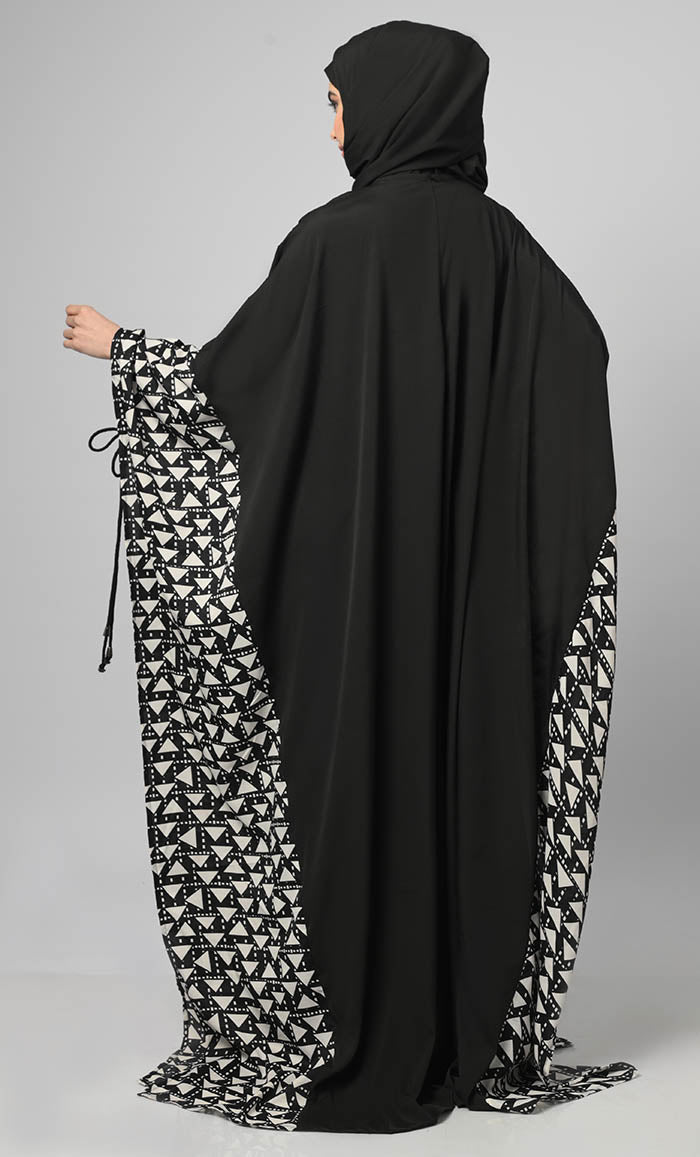 Egyptian Black & White Stripe Print Side Panel Kaftan Abaya