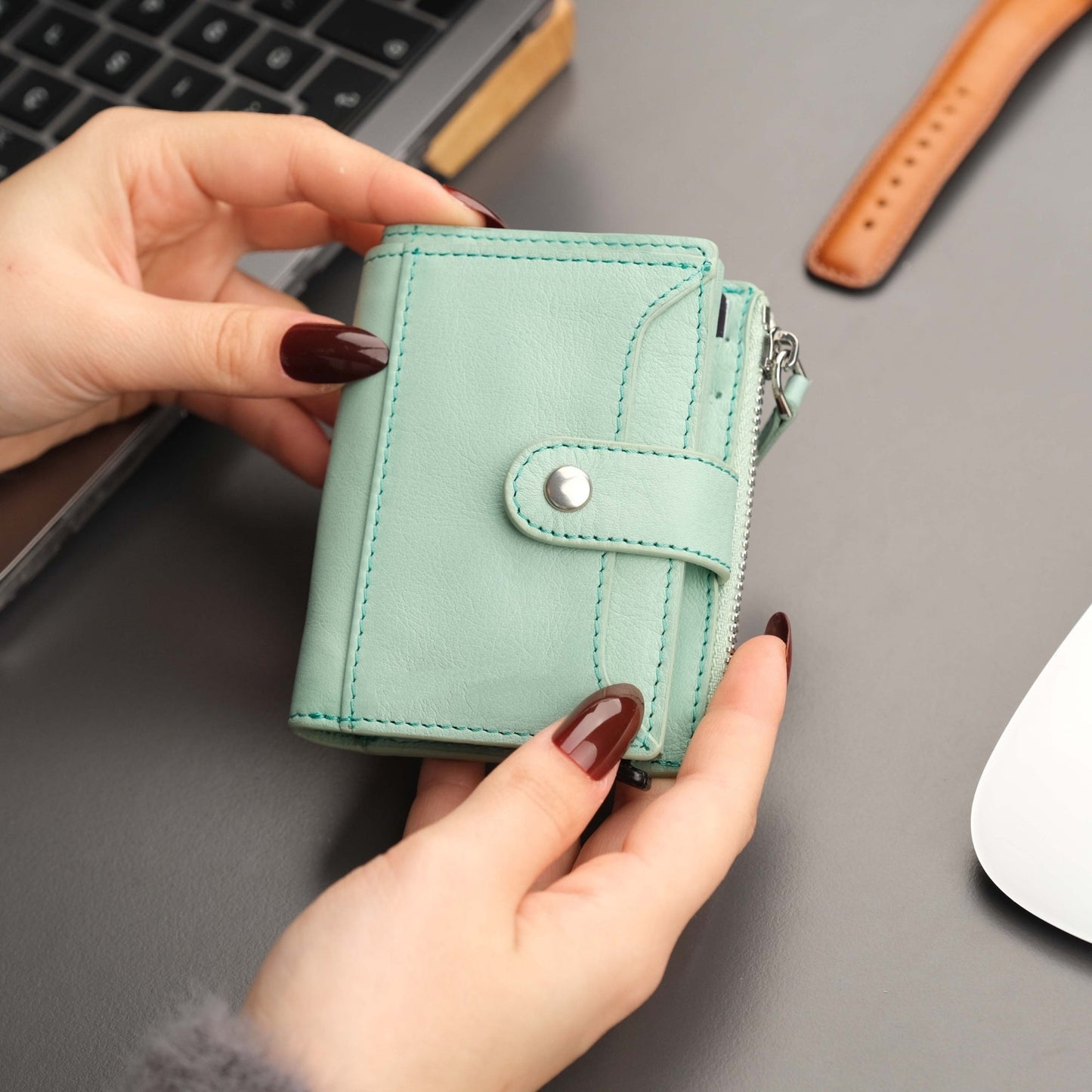 Glenrock Green Leather Pop-up Cardholder Wallet - Concordia Style Boutique