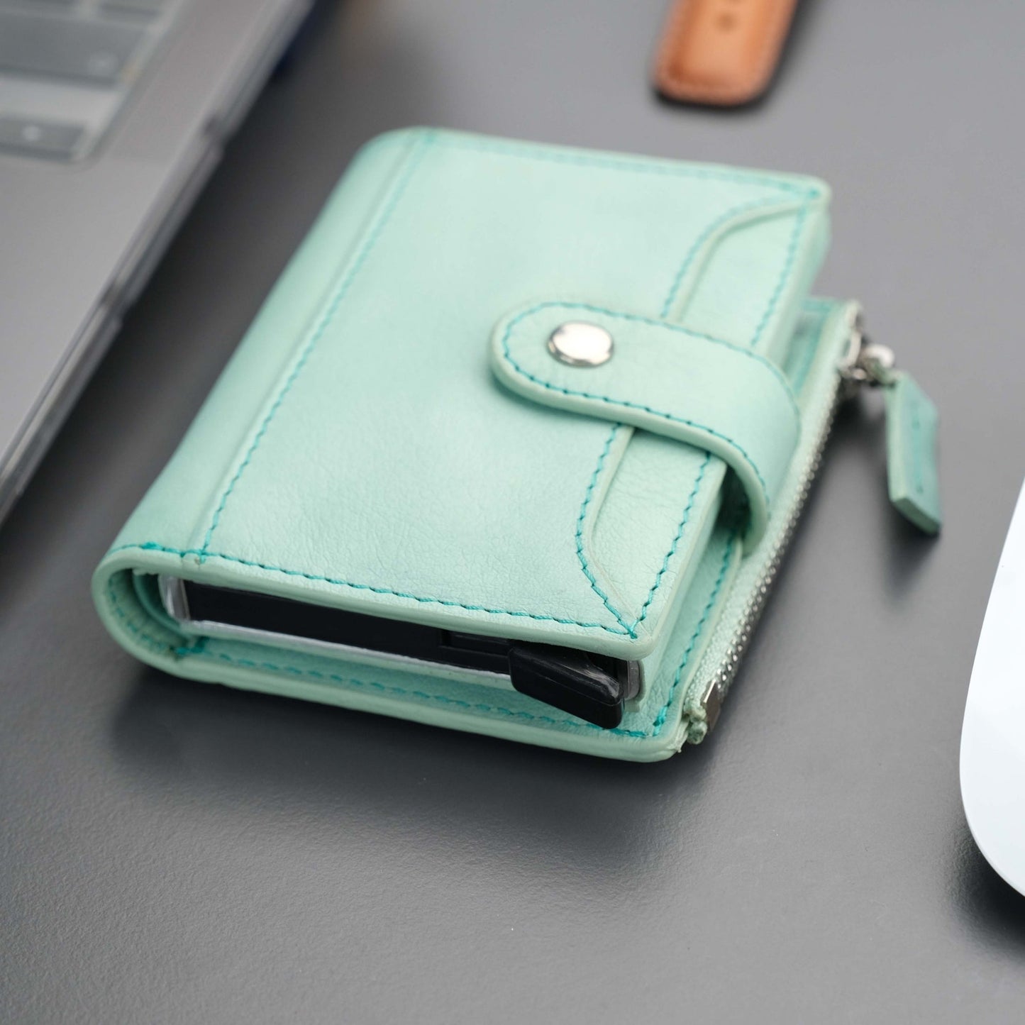 Glenrock Green Leather Pop-up Cardholder Wallet - Concordia Style Boutique