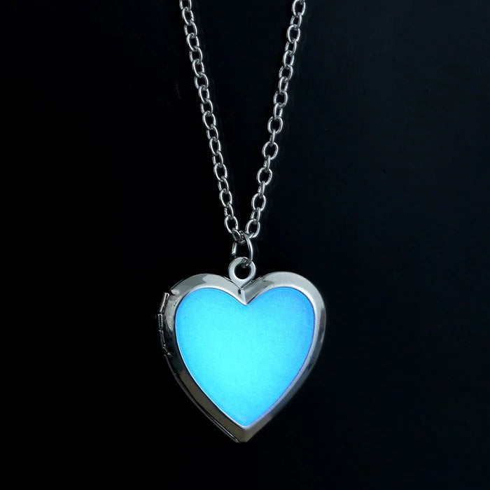 LUMINOUS HEART NECKLACE - Concordia Style Boutique