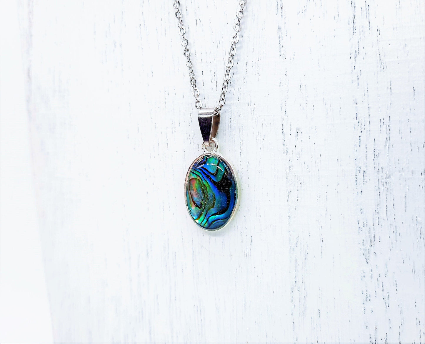 Abalone / Paua Seashell Oval Pendant Necklace