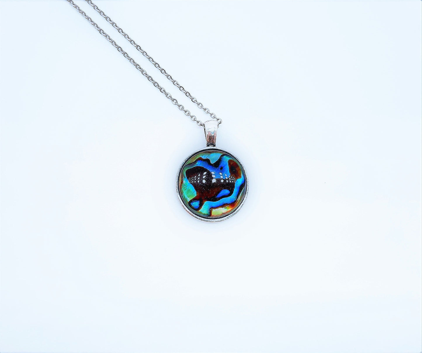 Abalone / Paua Seashell Pendant Necklace