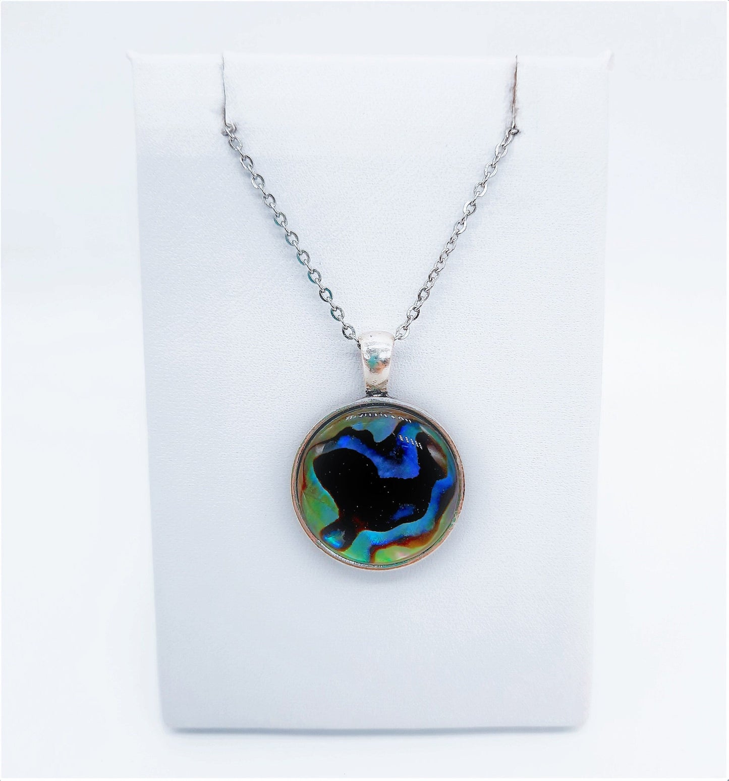Abalone / Paua Seashell Pendant Necklace
