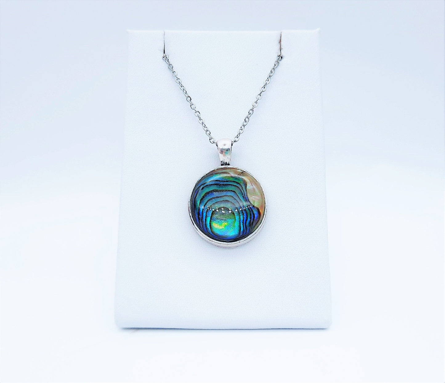 Abalone / Paua Seashell Pendant Necklace