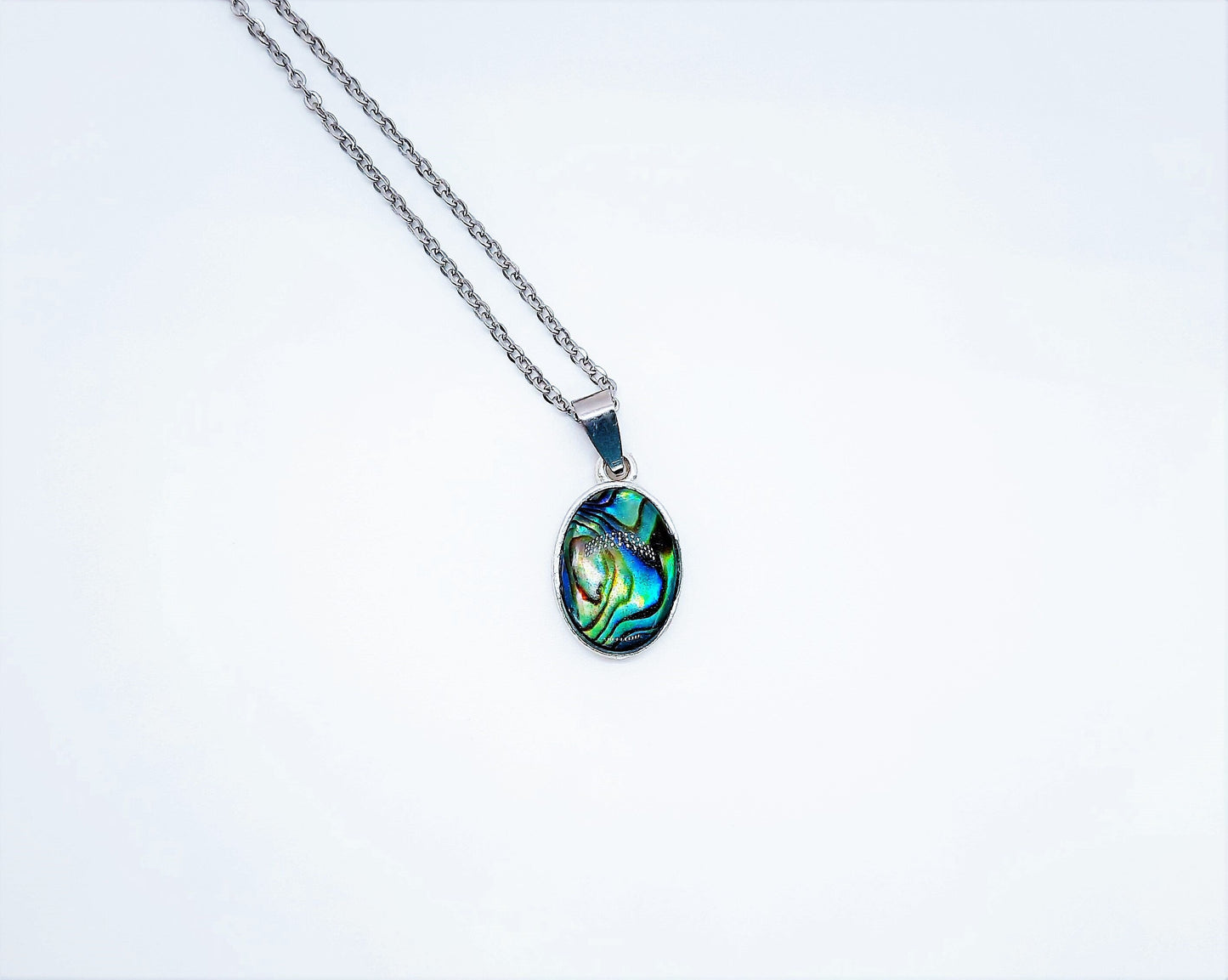 Abalone / Paua Seashell Oval Pendant Necklace