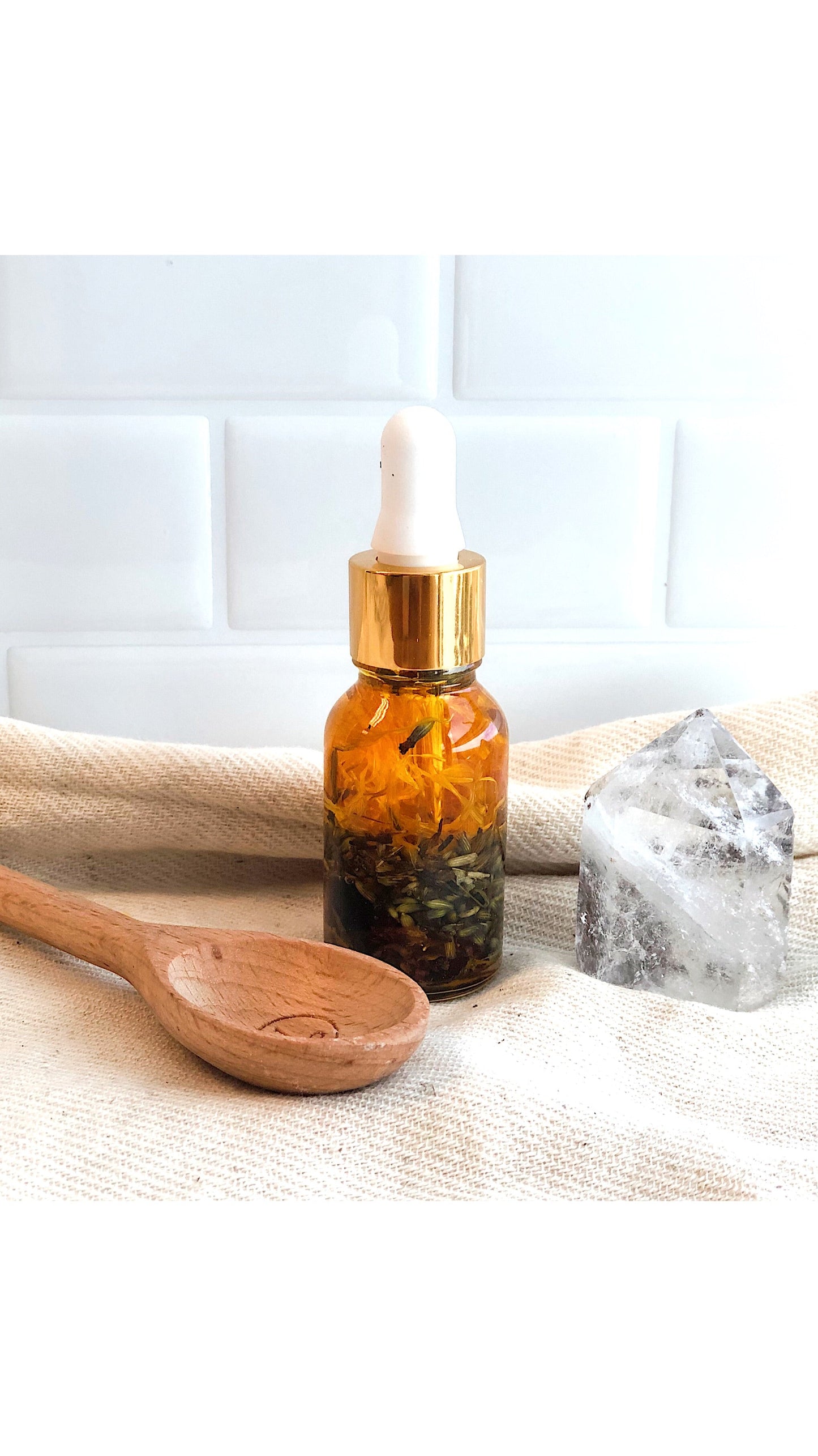 Anti Aging / Youth Serum / Facial Serum / Butter Me Up Organics / Botanical Serum / Herbal Oil / Fine Lines / Wrinkles / Face Oil Organic - Concordia Style Boutique