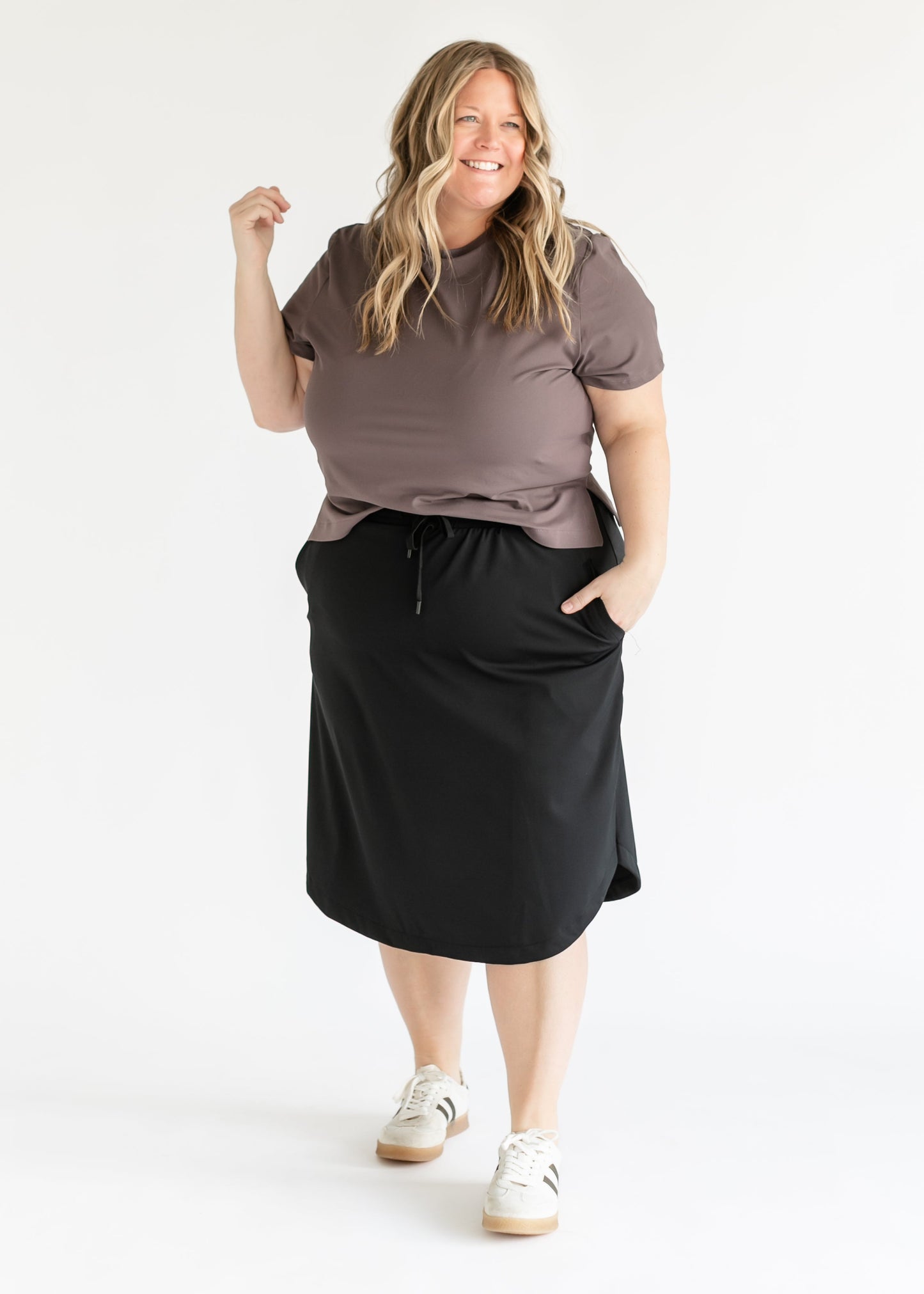 Kenedi Sport Athletic Midi Skirt