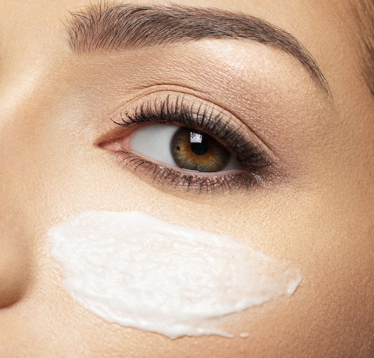 Organic Vitamin C Eye Serum For Dark Circles - Viral On Tiktok - Concordia Style Boutique