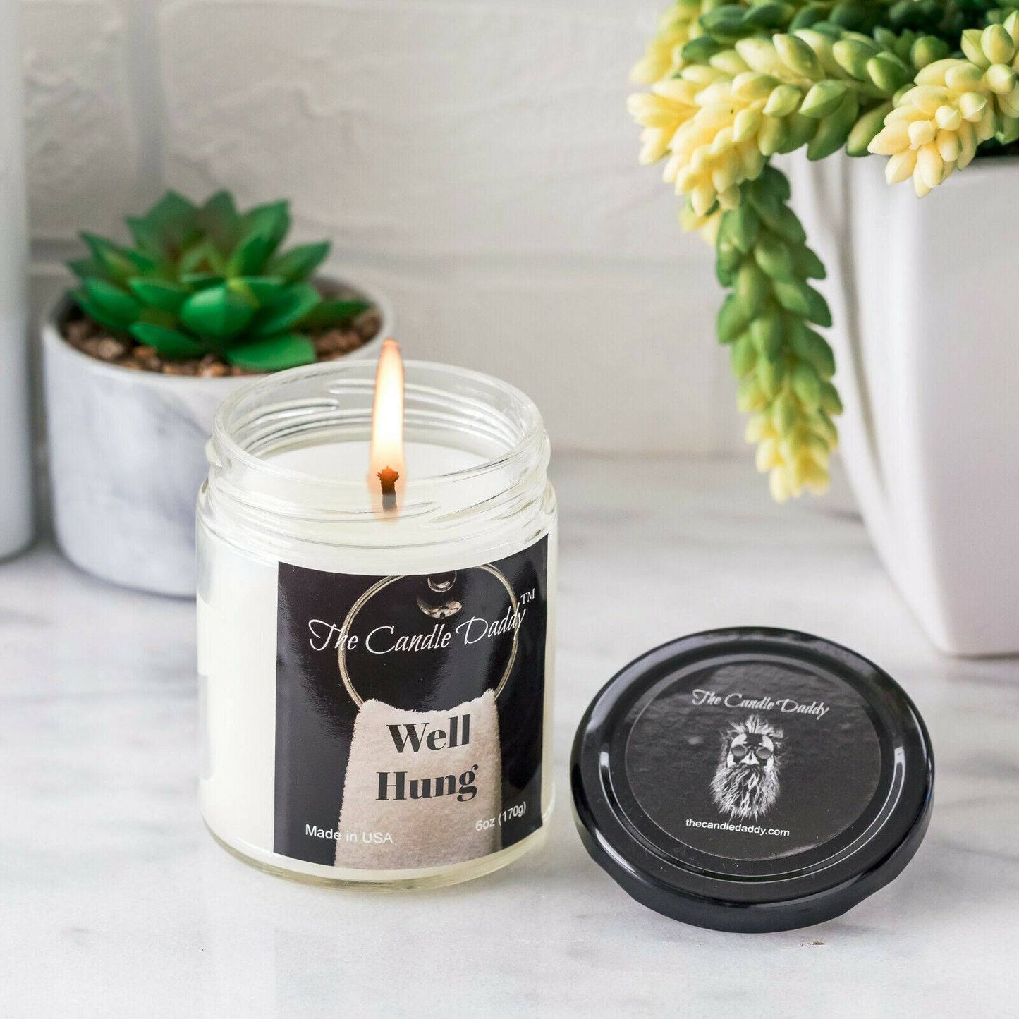 Well Hung- Fresh Linen Scented Candle- 6 Ounce - 40 Hour Burn