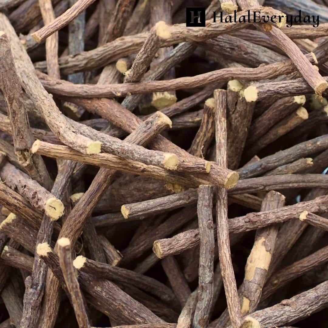 African Chew Sticks - Natural Licorice Root Sticks - 100 grams (1/4 lb) Approximately 10-15 Sticks - Individual sticks are 6-8 inches long - All Natural, Vegan, Halal - Concordia Style Boutique