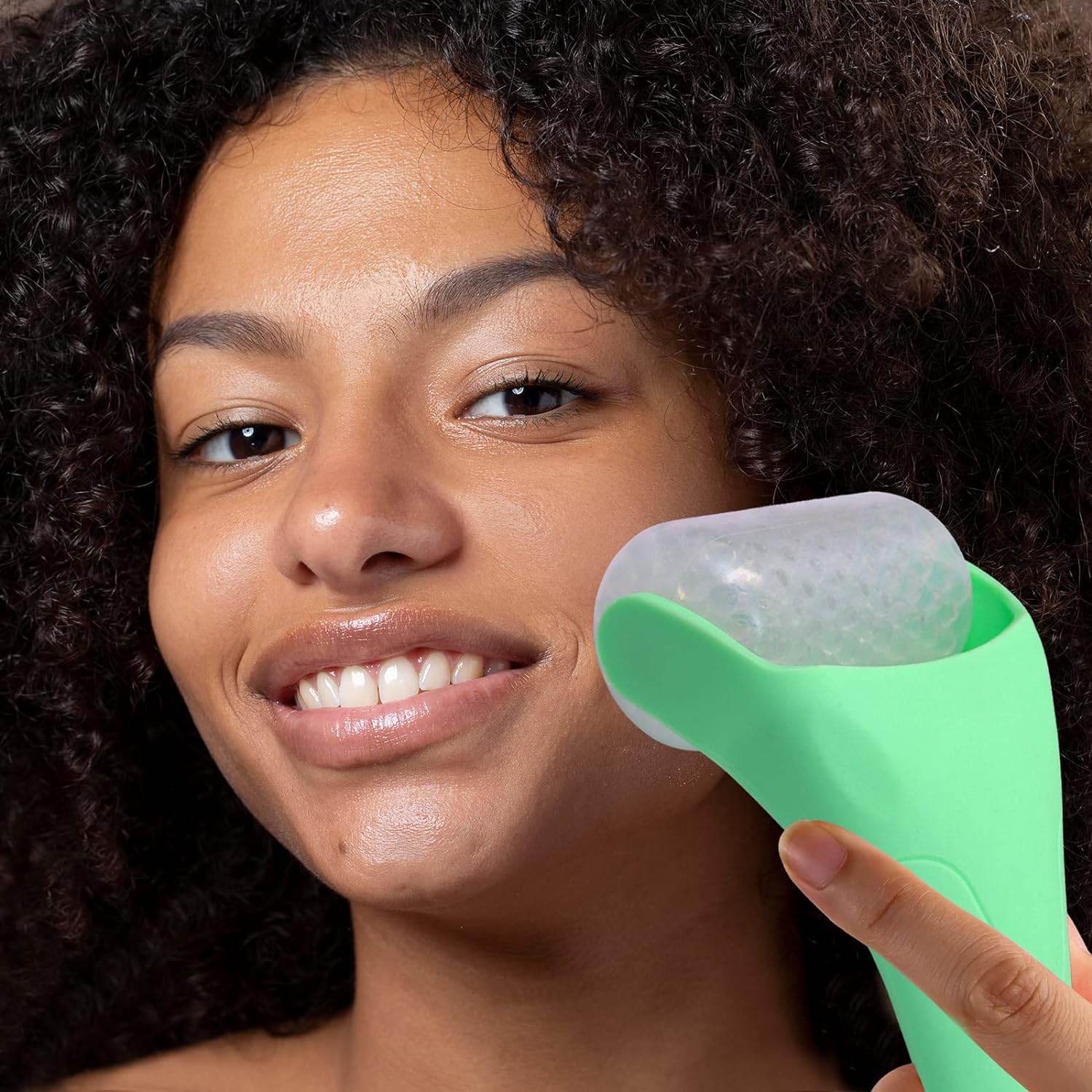 Ice Roller and Gua Sha Facial Tools, Skin Care Tools for Face Reduces Puffiness, Self Care Gift for Men Women - Green - Concordia Style Boutique