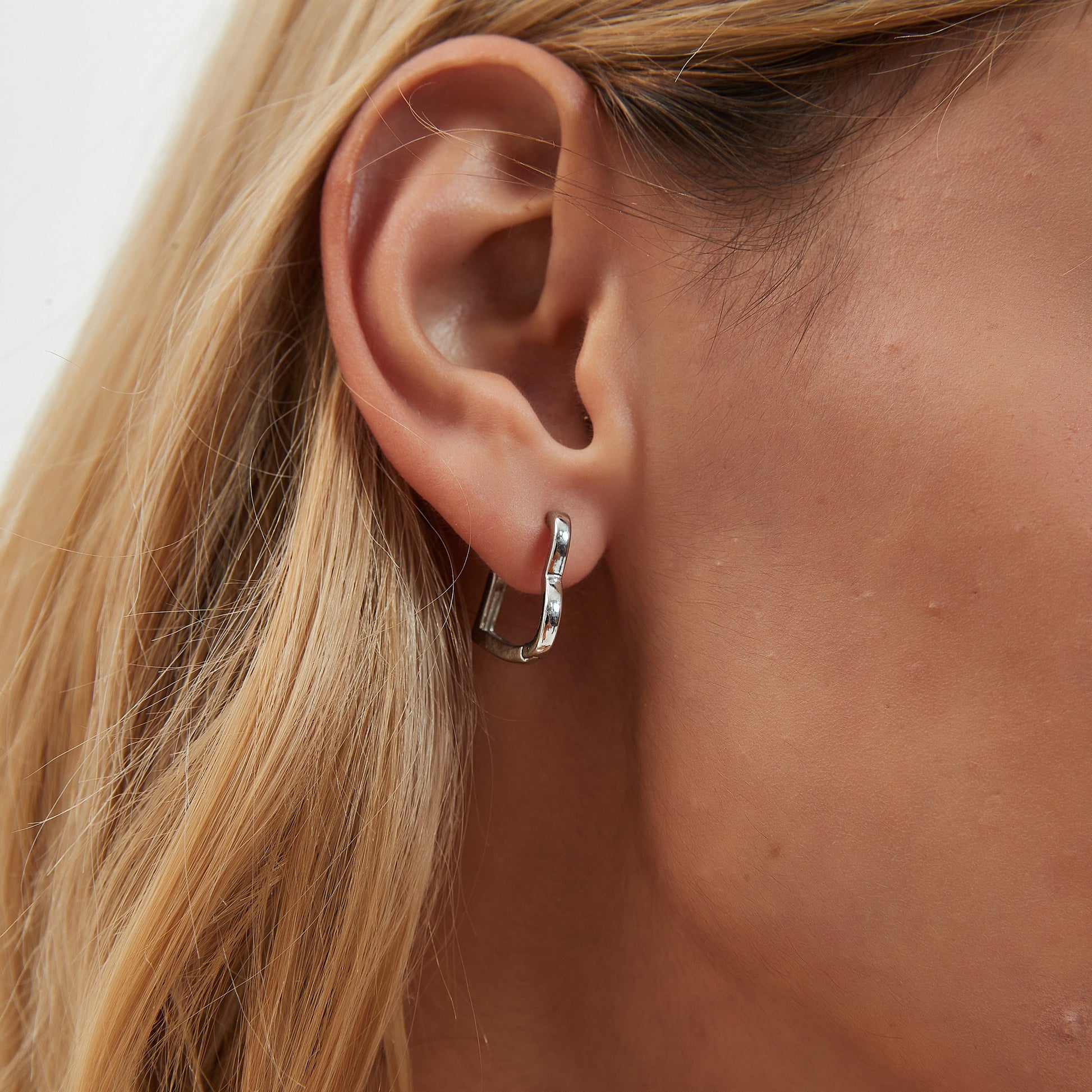 HEART HOOP EARRINGS (PAIR) - Concordia Style Boutique