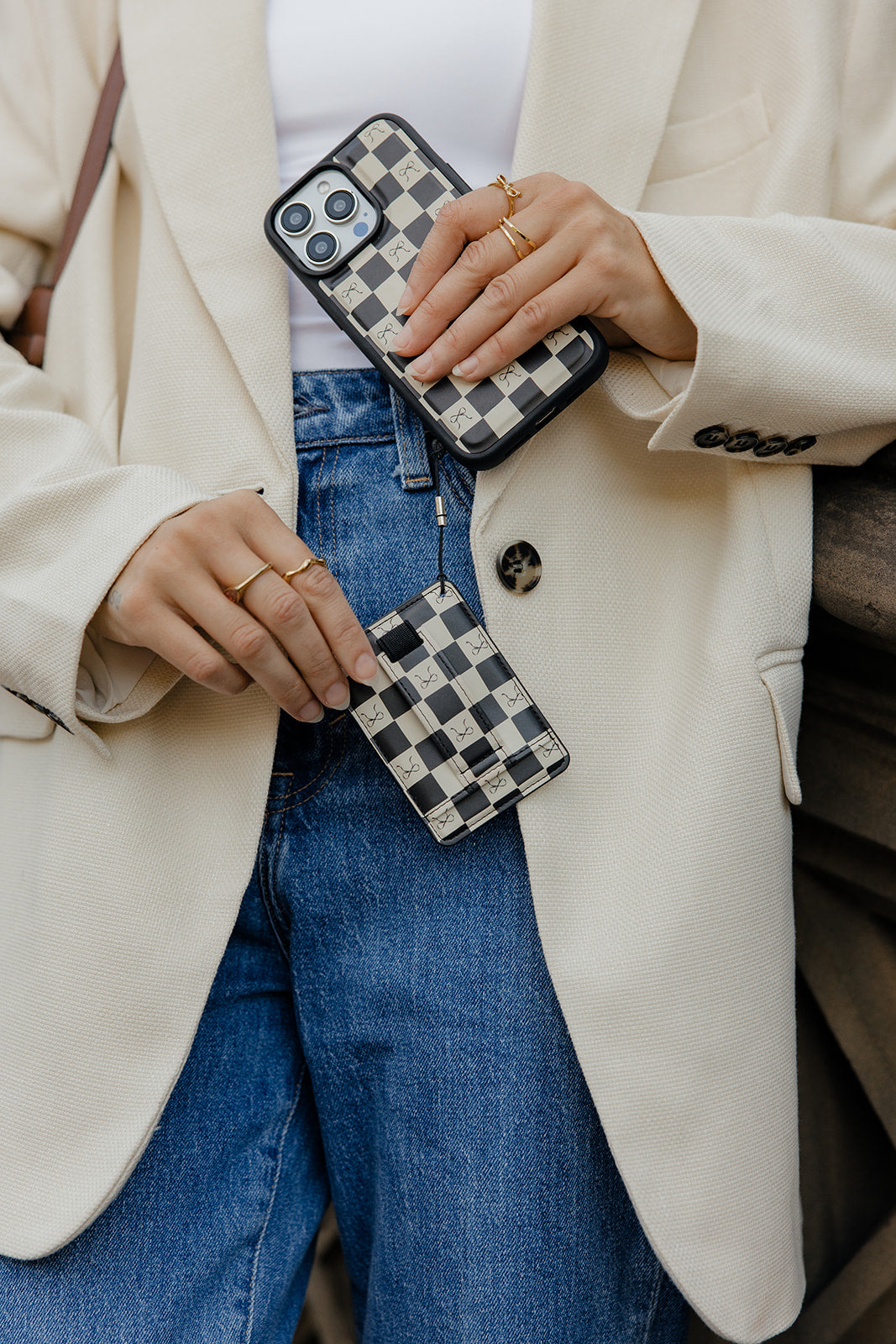 Bow Noir Magnetic Case - Concordia Style Boutique