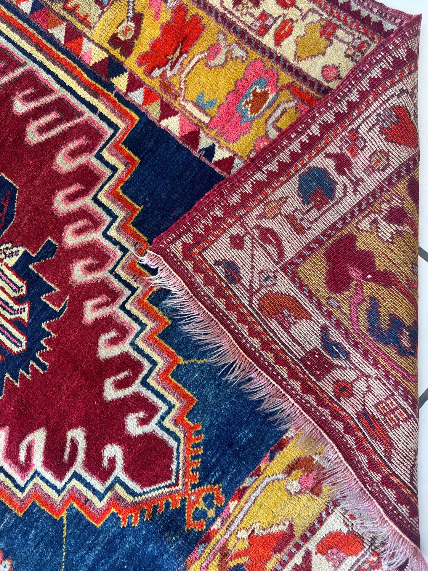 Hand-Knotted Antique Turkish Melas Wool Rug – 4'3" x 5'11" – Vibrant Geometric Motifs