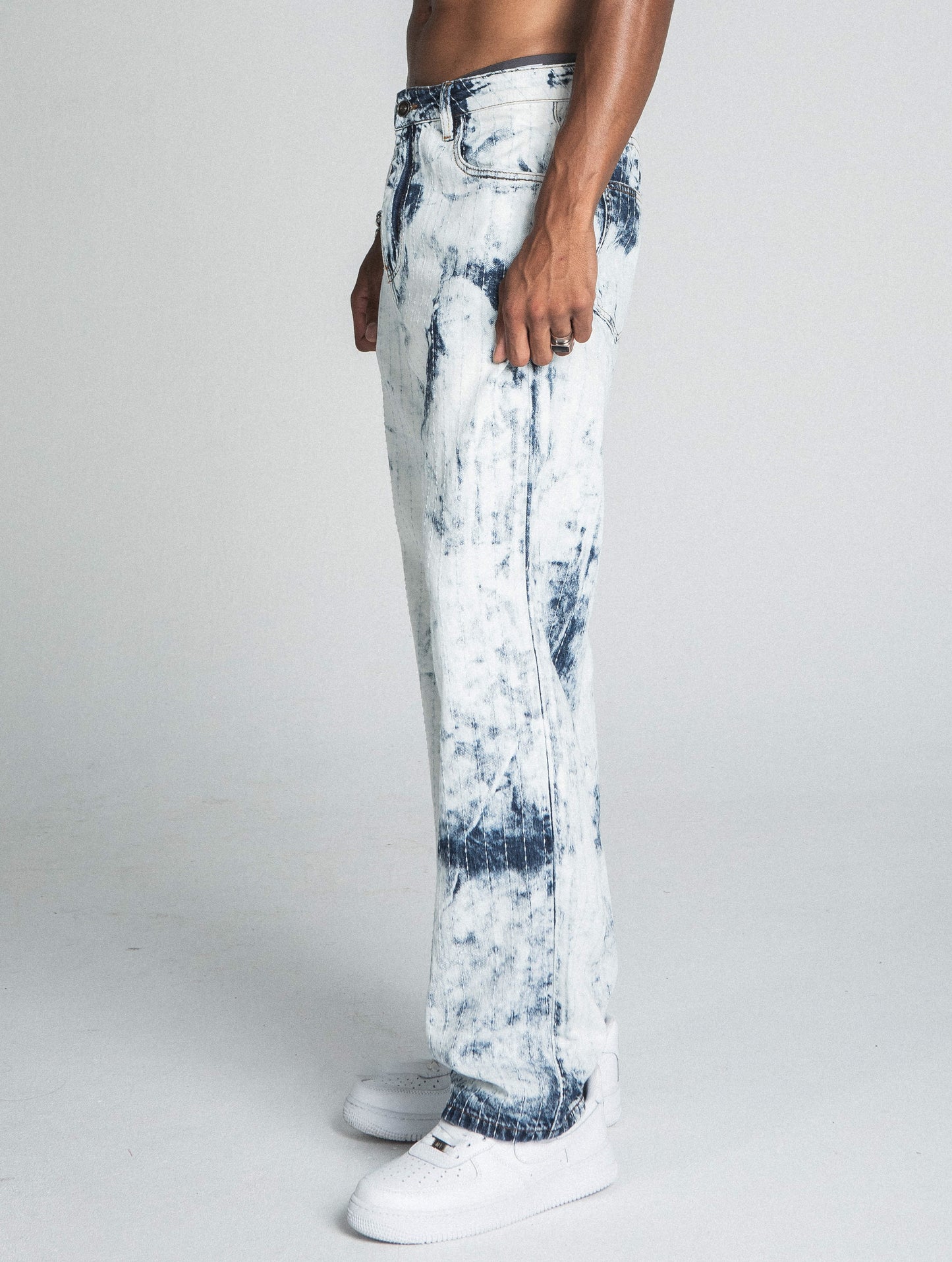 AJ01L-1 DARK BLUE/WHITE TIE DYE THREAD LINE LOOSE JEANS