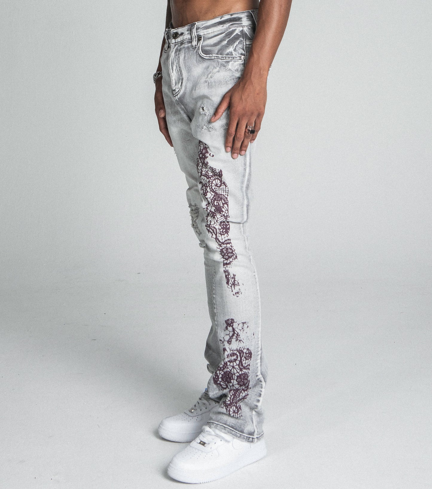 AJ27SK LACE FADED WASH STACKED JEANS