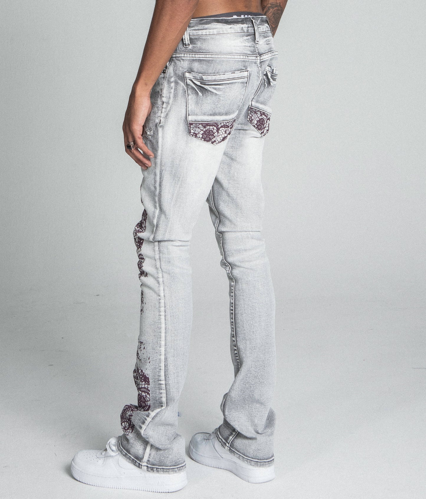 AJ27SK LACE FADED WASH STACKED JEANS