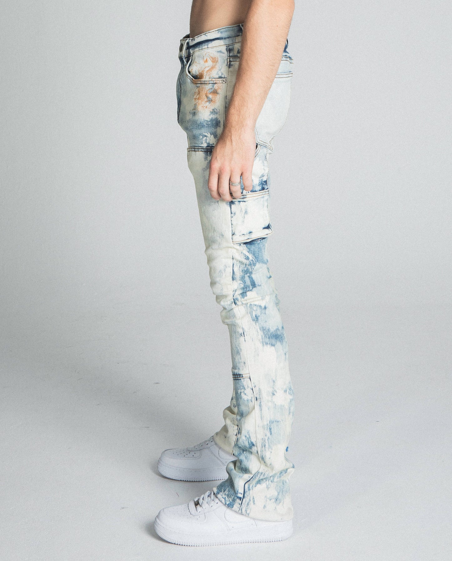 AJ19SK OIL PAINT STACKED JEANS