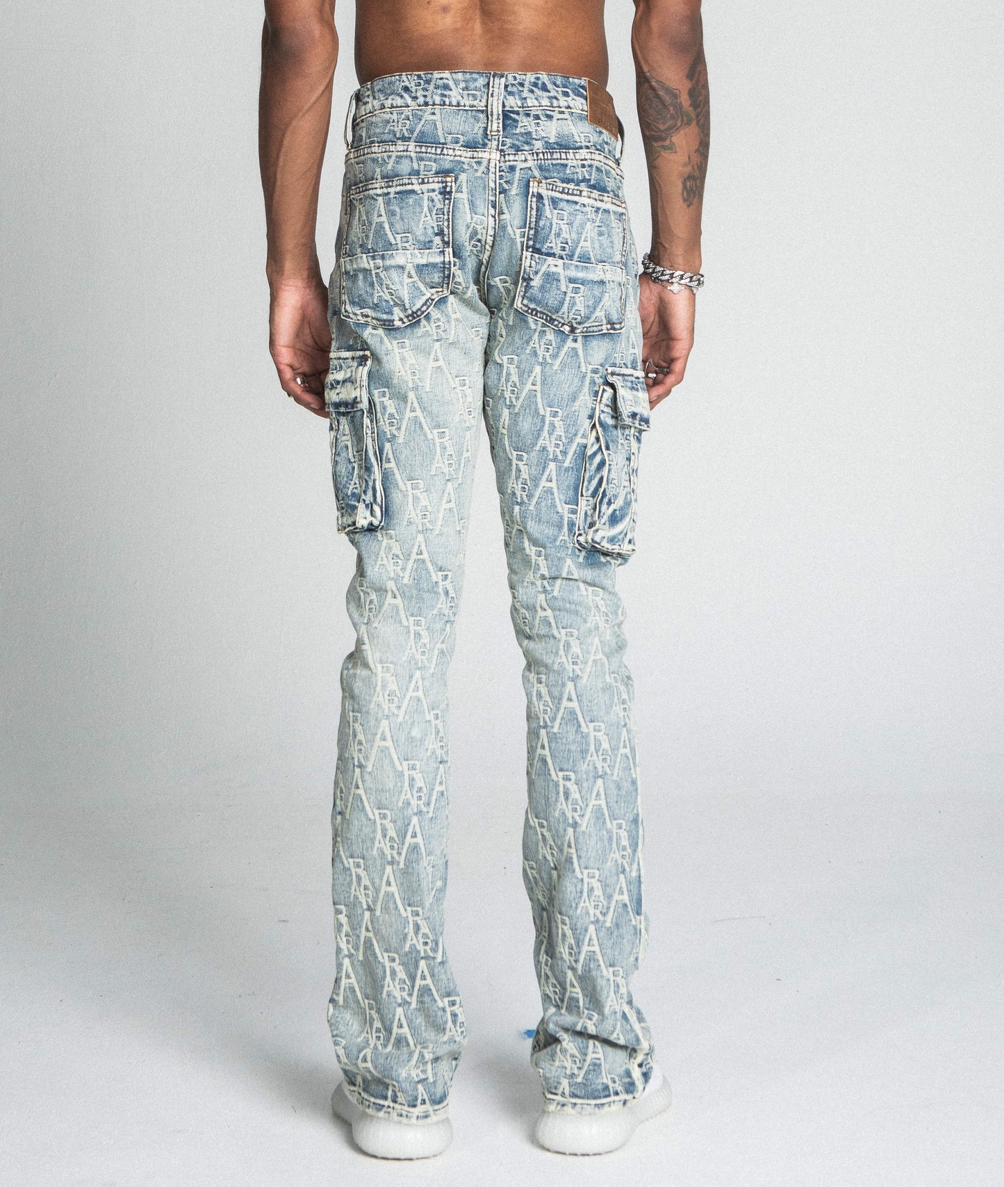 AJ36SK EMBROIDERY VINTAGE CARGO STACKED JEANS