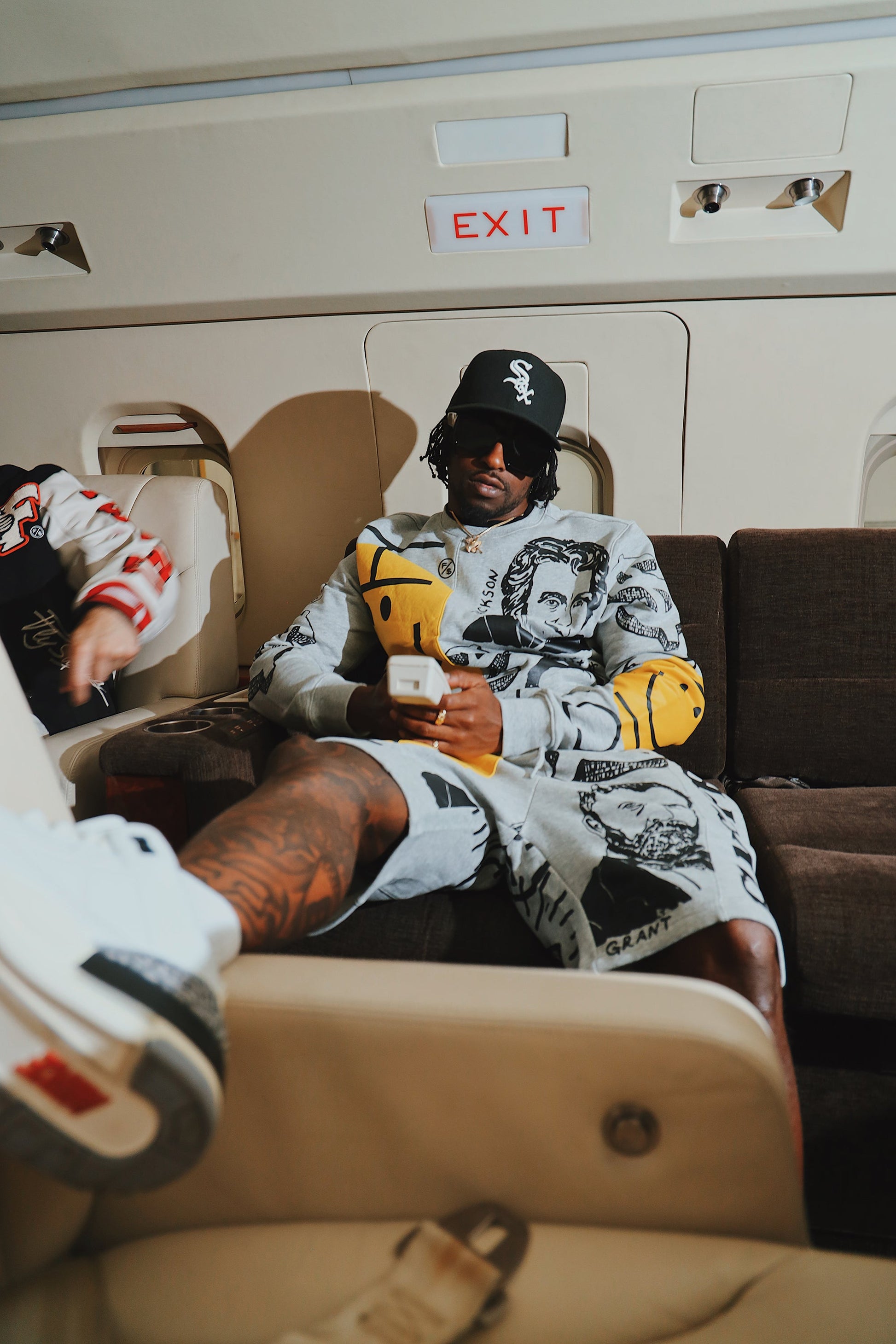 New Rich Crewneck Sweater (Heather Grey) - Concordia Style Boutique