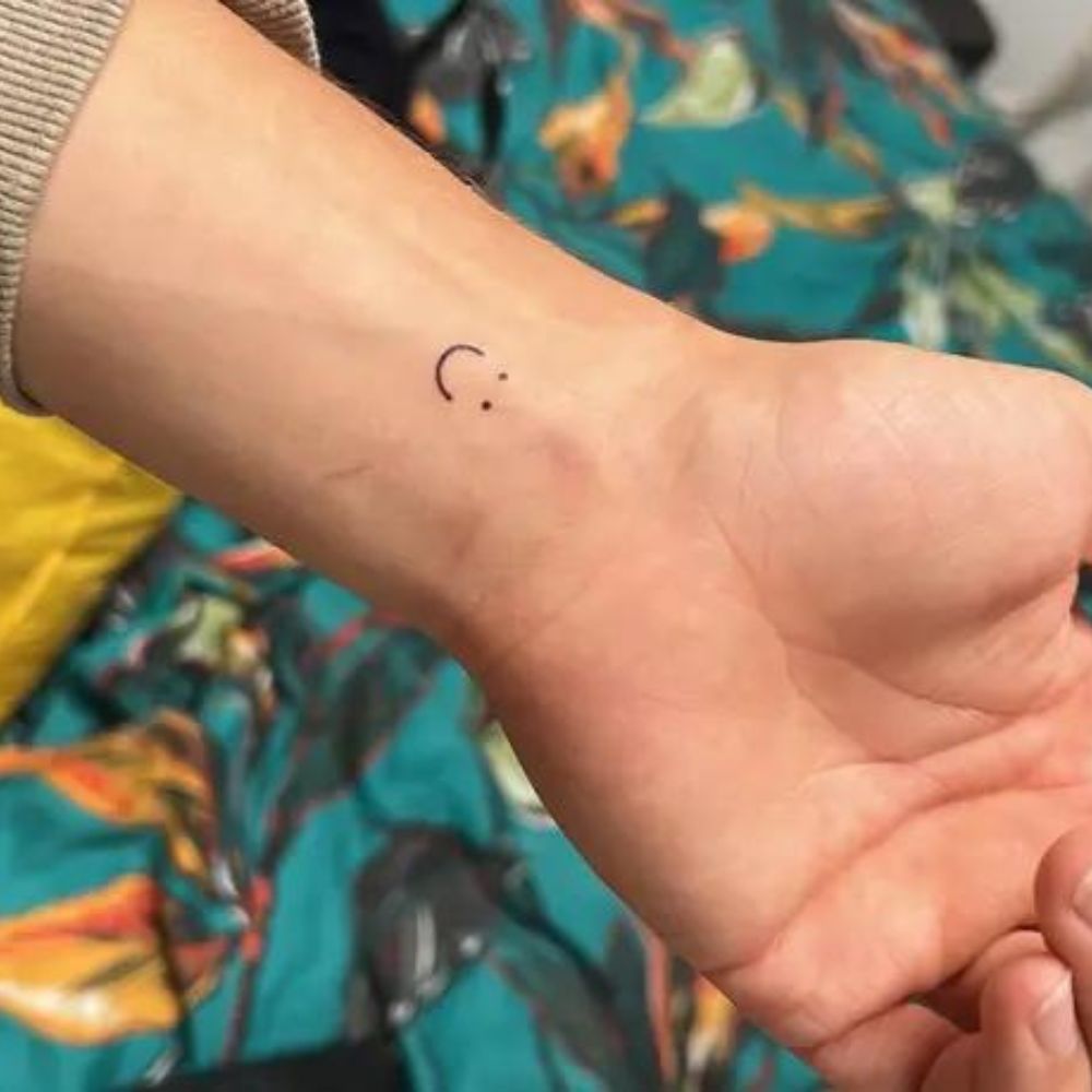 WATERPROOF SMILEY TATTOO - Concordia Style Boutique